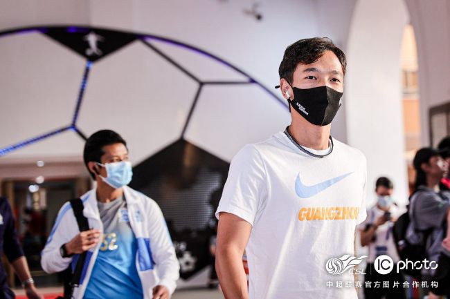 据了解，滕哈赫本人也认为曼联需要对足球部门进行改组，以为其提供更多支持。